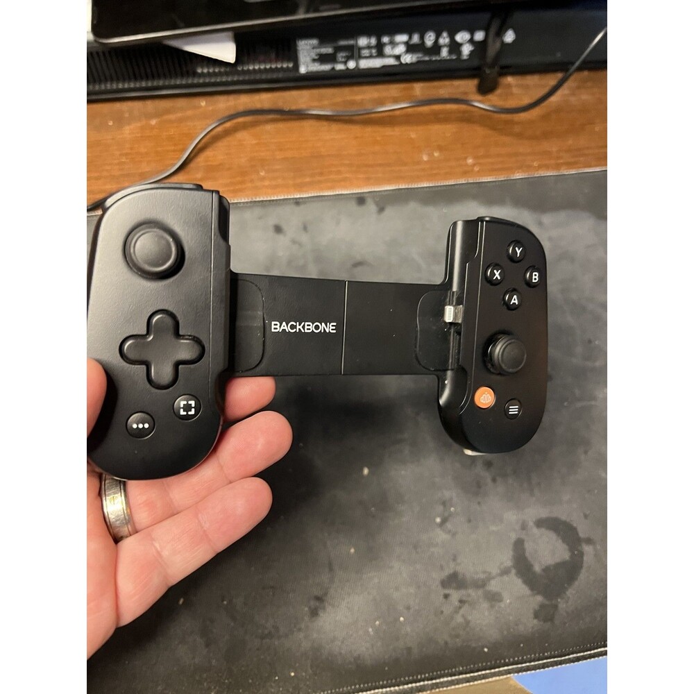 Backbone controller for iphone using lightning connector